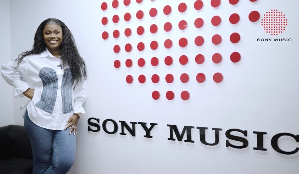 Sony Music West Africa signs Onos Ariyo as their first gospel artist.